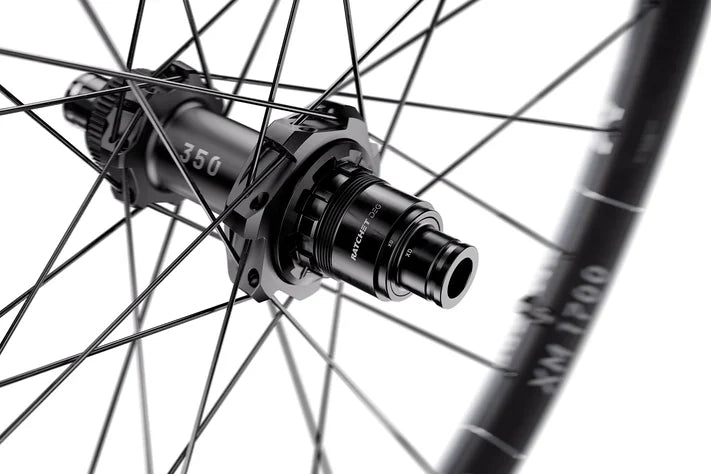 DT SWISS XM 1700 SPLINE 30 mm 27.5" 12x148 mm Boost 2026 rear wheel