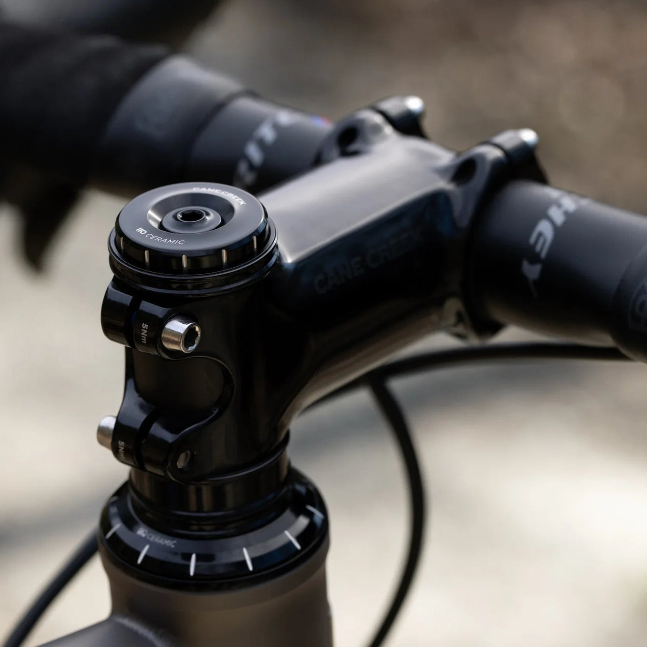 Headset CANE CREEK 110 Ceramic Tapered , 1 1/8"-1.5", IS41/28.6/H9 | IS52/40, black/silver