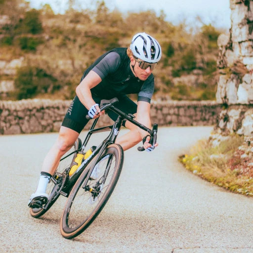 MAVIC COMETE ULTIMATE 2 MIPS landsvägshjälm Vit