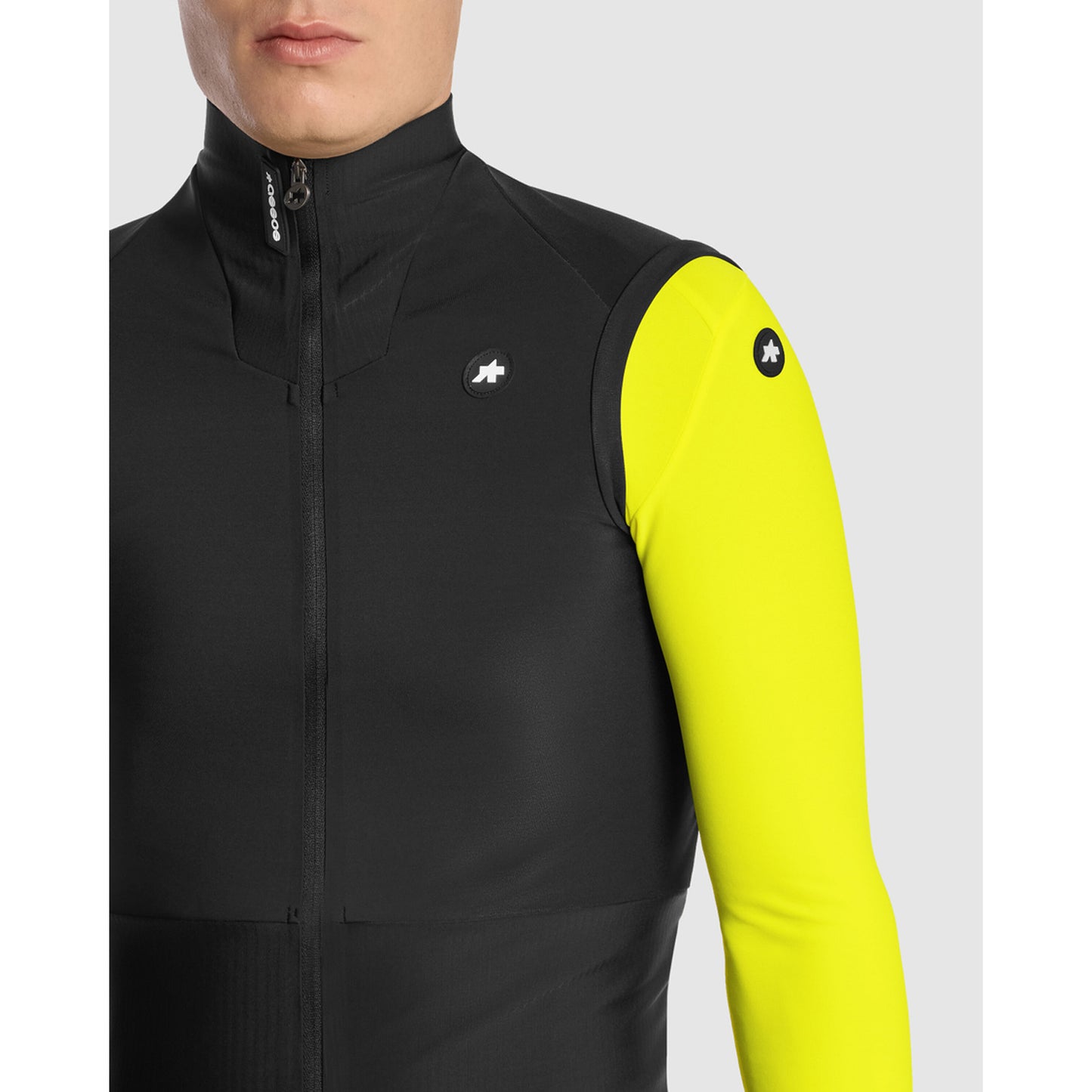 ASSOS EQUIPE R S11 Black Series Sleeveless Jacket