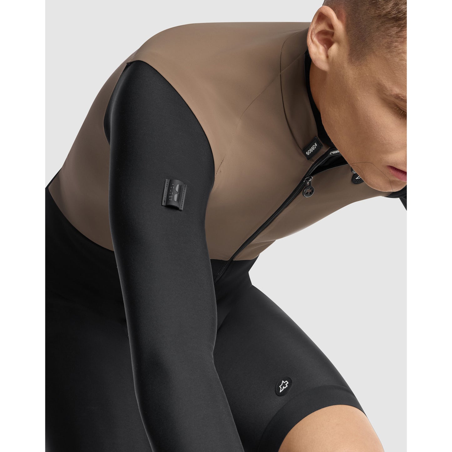 ASSOS MILLE GTS S11 Terra Sand Sleeveless Jacket