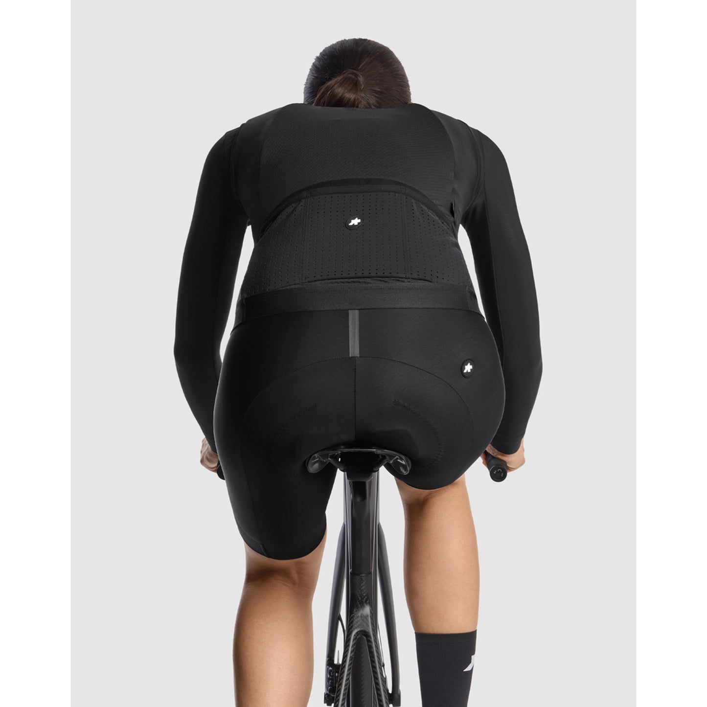 ASSOS DYORA R S11 Ärmlös jacka i svart serie för dam