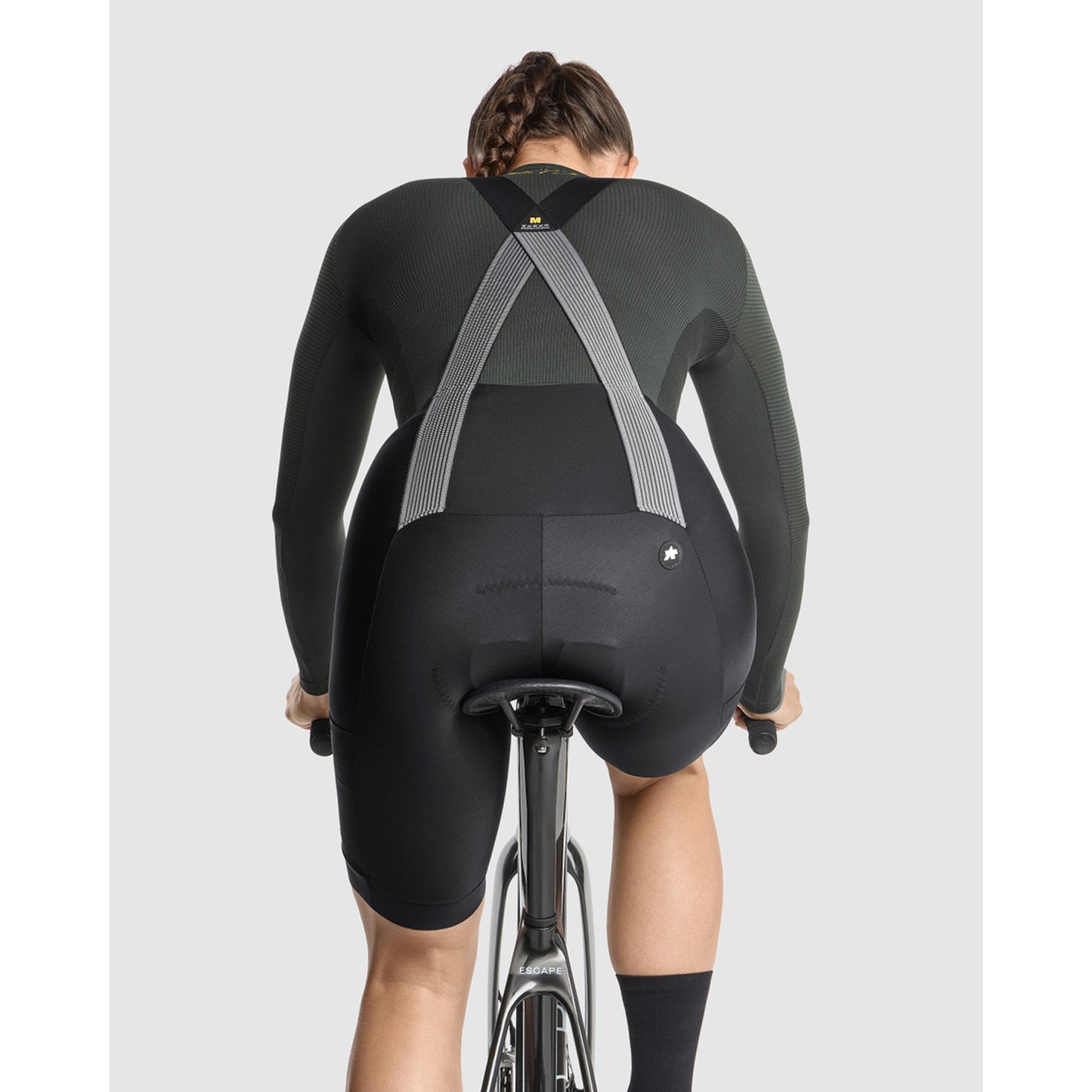 ASSOS TACTICA T5 dambyxa i svart serie
