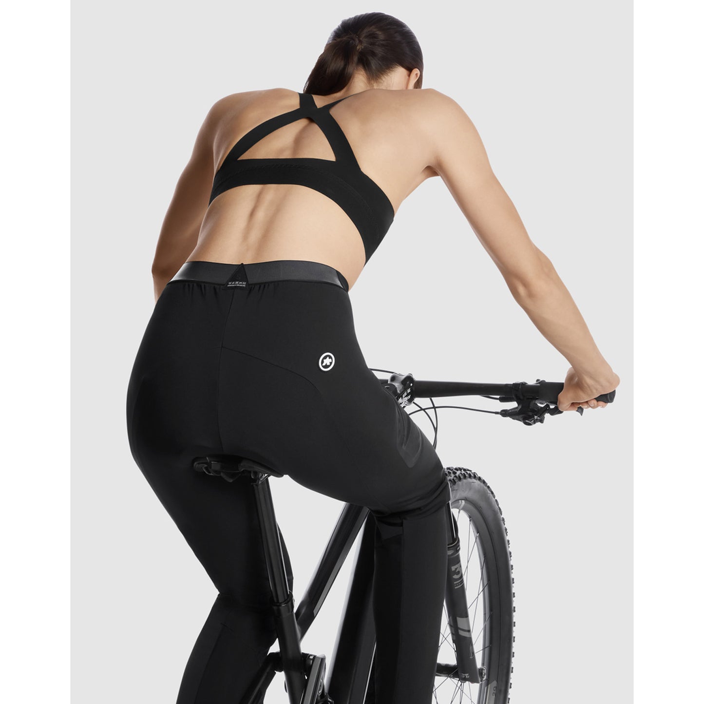 ASSOS TACTICA Black Series Bib Tight för damer