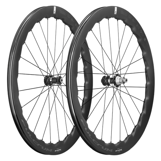 Ett par FULCRUM SHARQ GR 2WF C30 AFS 2WF-fälgar