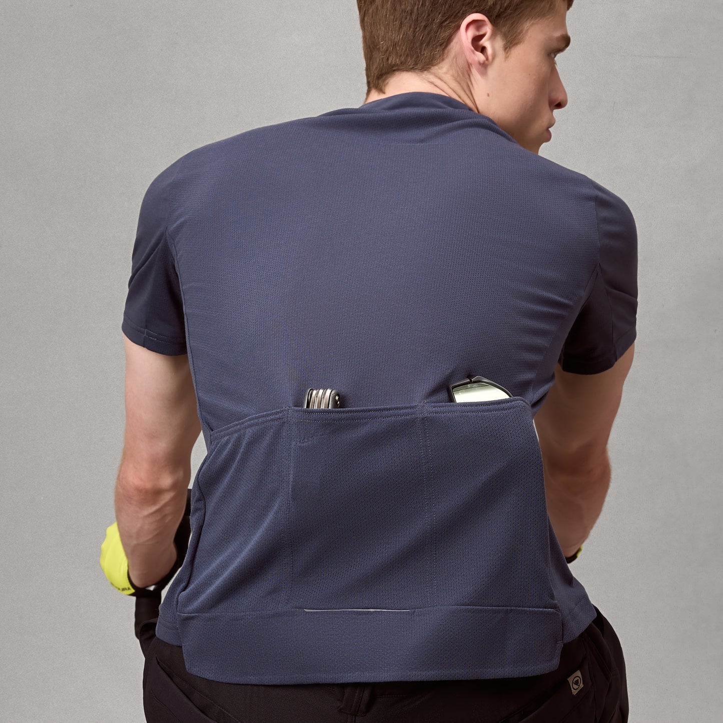 ENDURA LOOP ZIPPED Kortärmad Carbon Jersey Grå