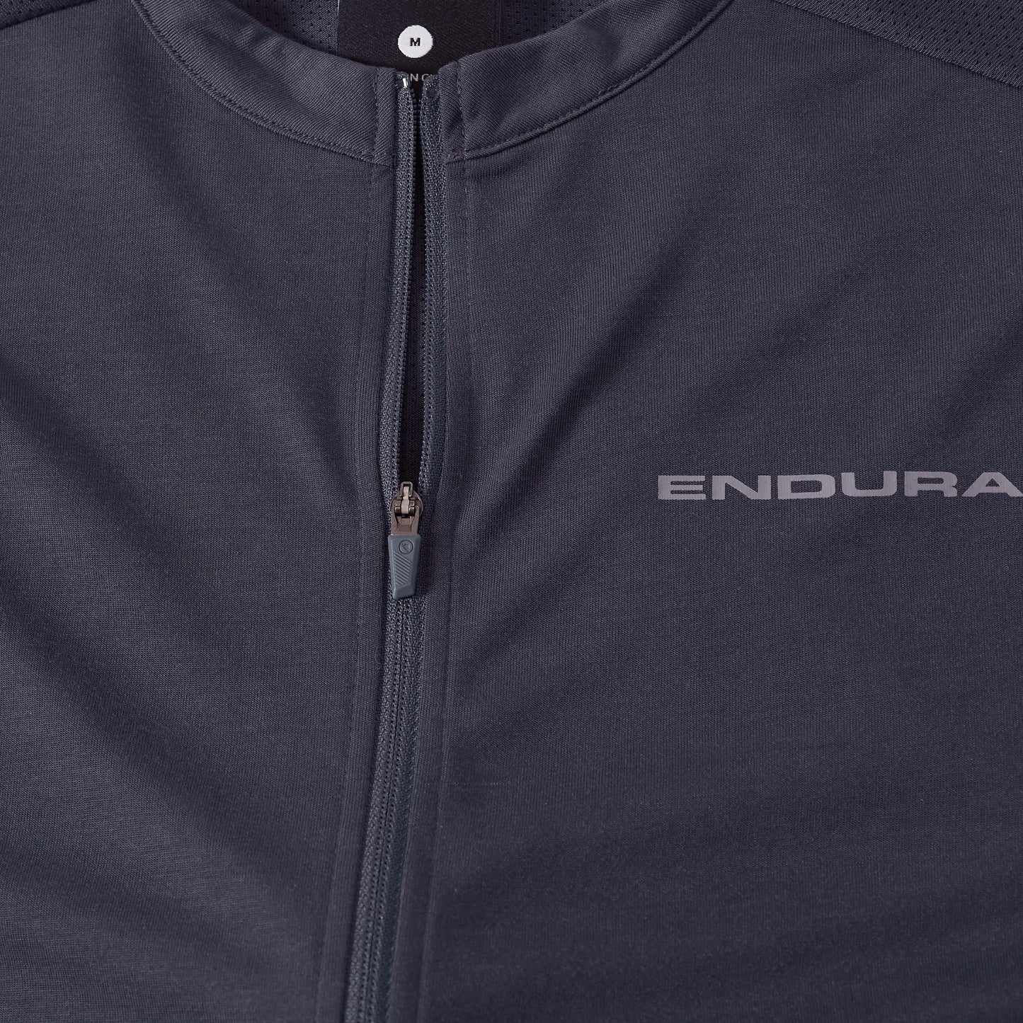 ENDURA LOOP ZIPPED Kortärmad Carbon Jersey Grå