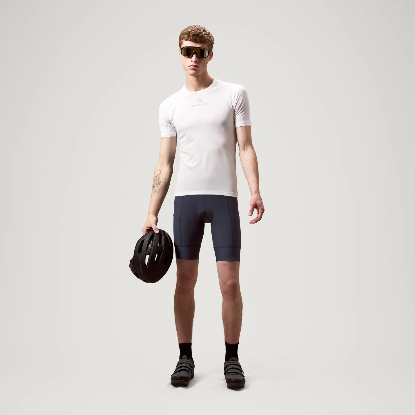 ENDURA LOOP WAIST Carbon Shorts Grå