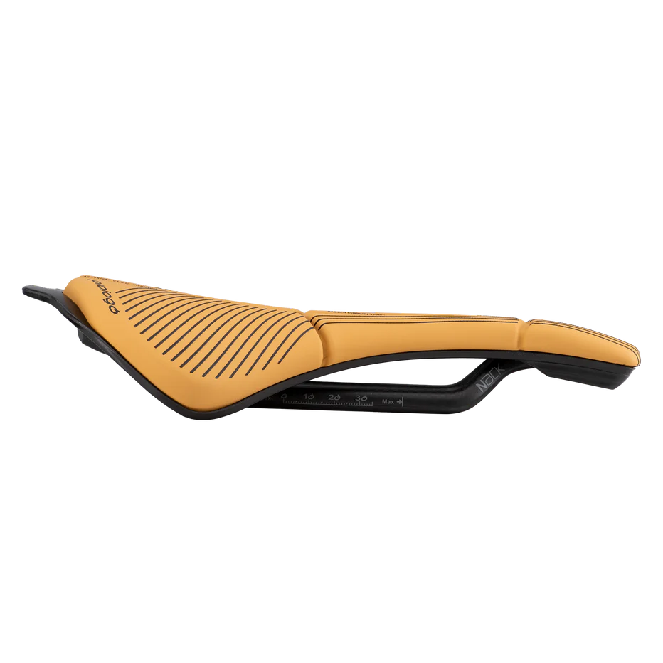 Saddle PROLOGO SCRATCH M5 AGX PAS 147mm Rails Nack Brown