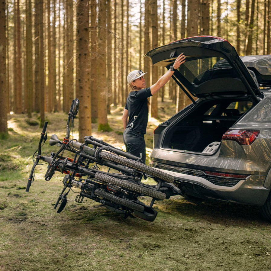 THULE EASYFOLD 3 bike carrier on 2-bike hitch