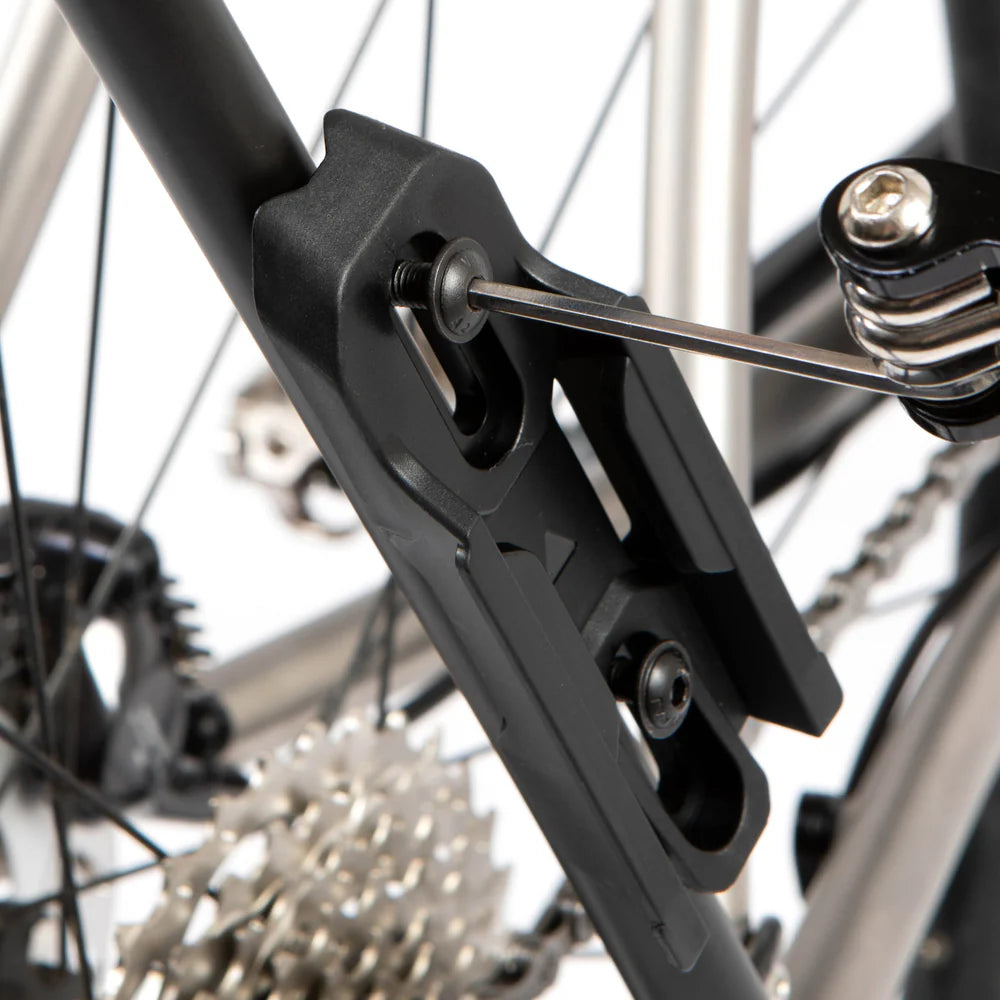 RESTRAP SWITCH RACK luggage rack