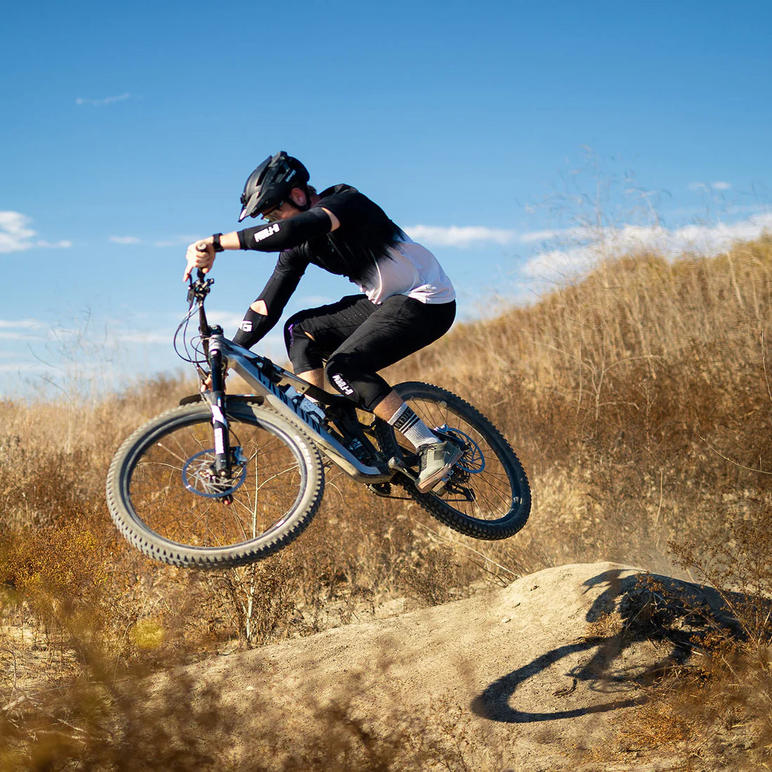 G-FORM TERRA elbow pads Black