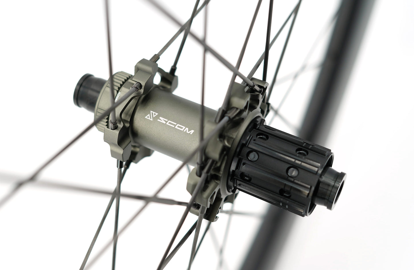 Pair of SCOM ULTRA 62 Tubeless Ready Wheels (Center Lock)