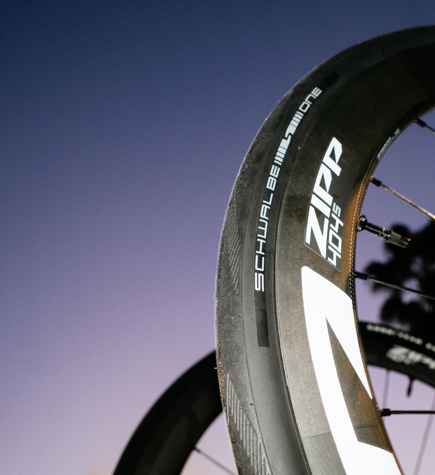 Par ZIPP 404 S A1 vita fälgar