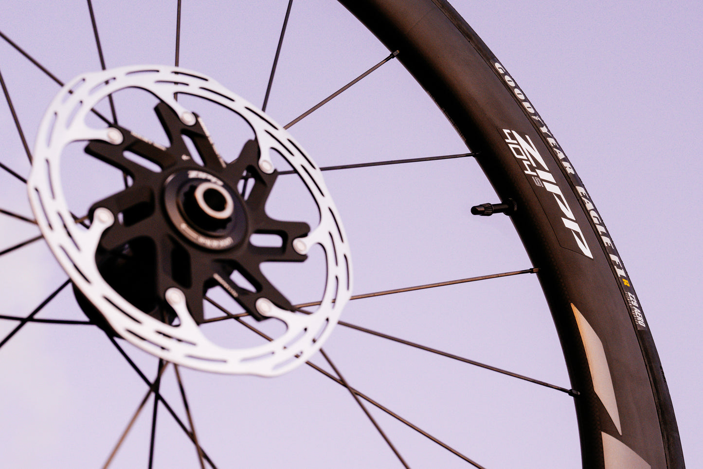 Par ZIPP 404 s A1-fälgar Svart