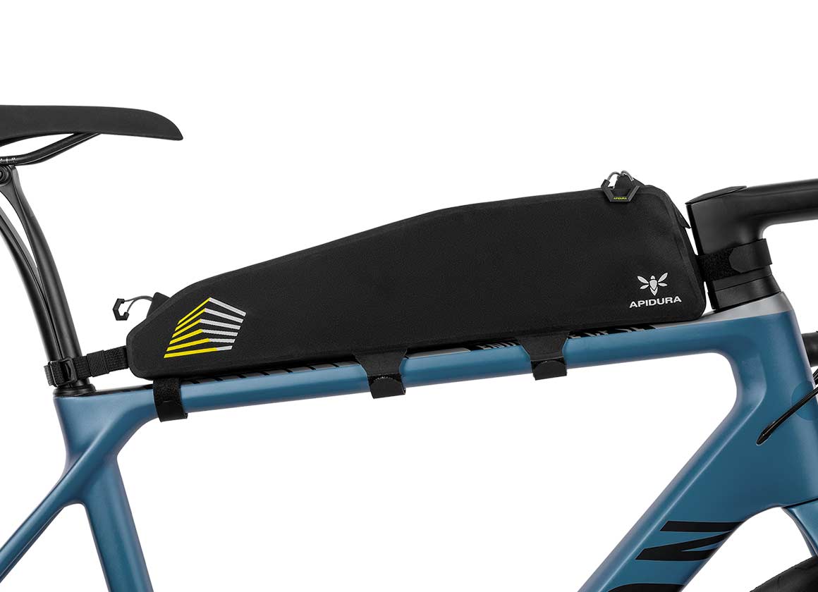 APIDURA RACING LONG TOP TUBE PACK 2 L ramväska Svart