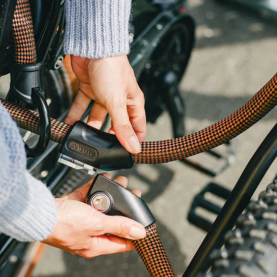 ABUS INFINITY LOOP 1806 Svart kedjelås