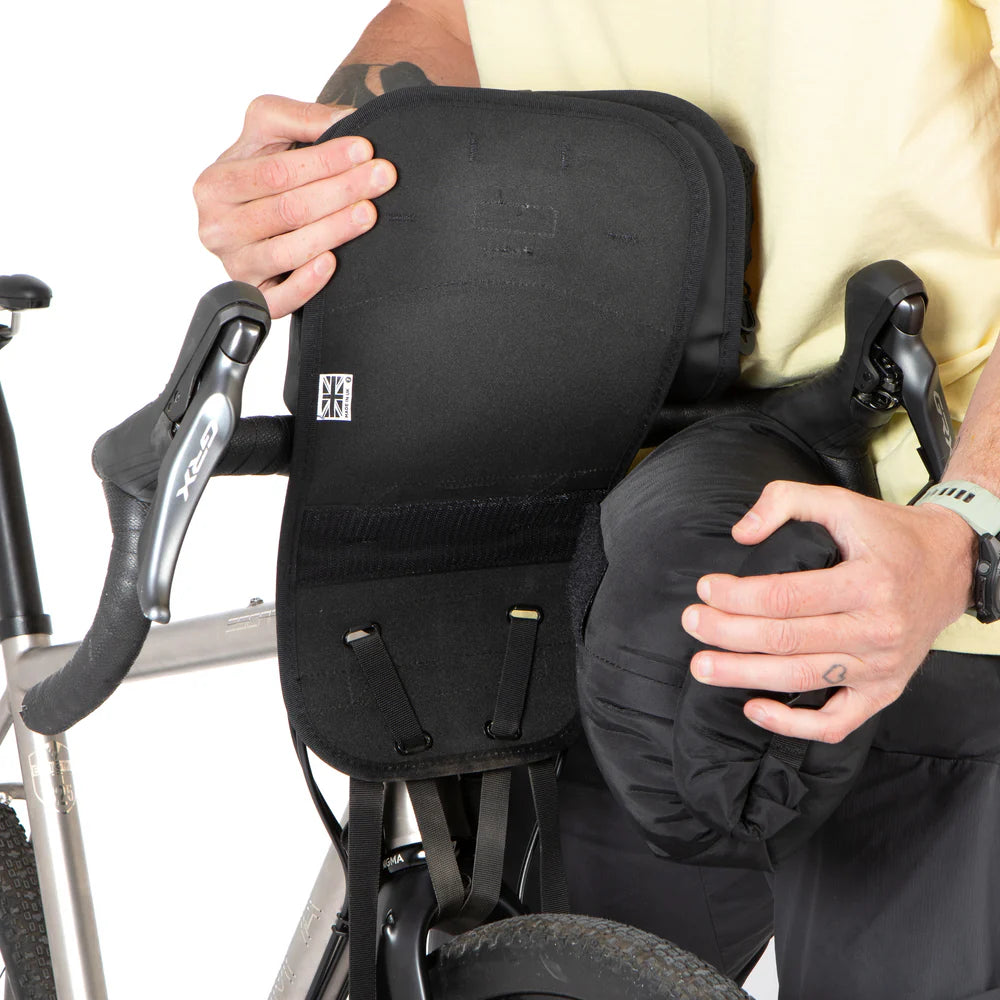 Styreväska RESTRAP HOSLTER BAR BAG 18 L