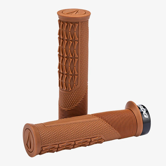 Grips SDG OPEN CORE THRICE 136 mm Brown