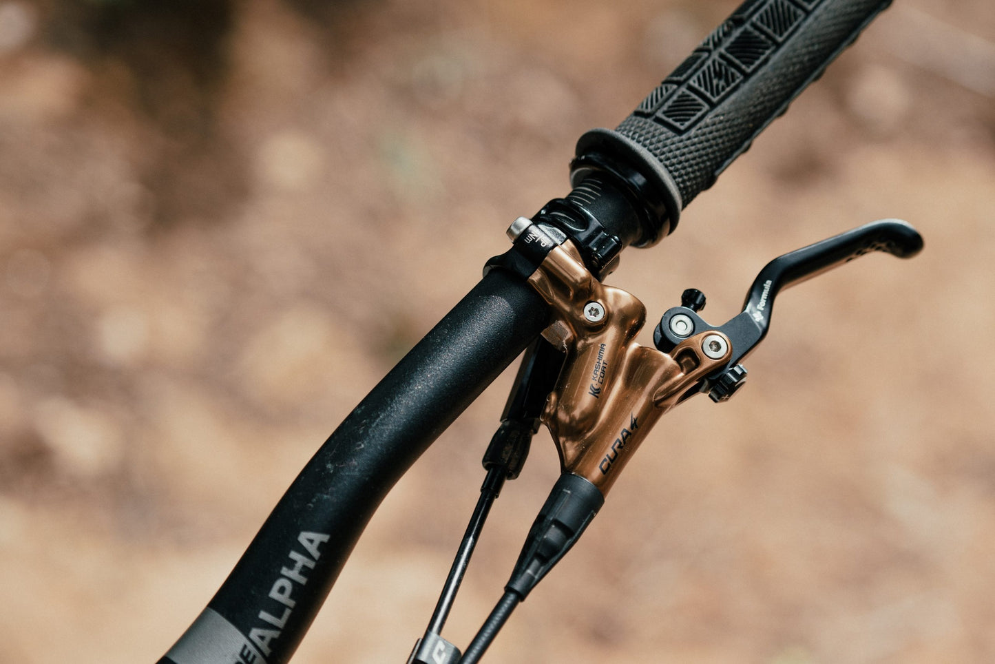Ett par FORMULA CURA 4 Kashima-bromsar