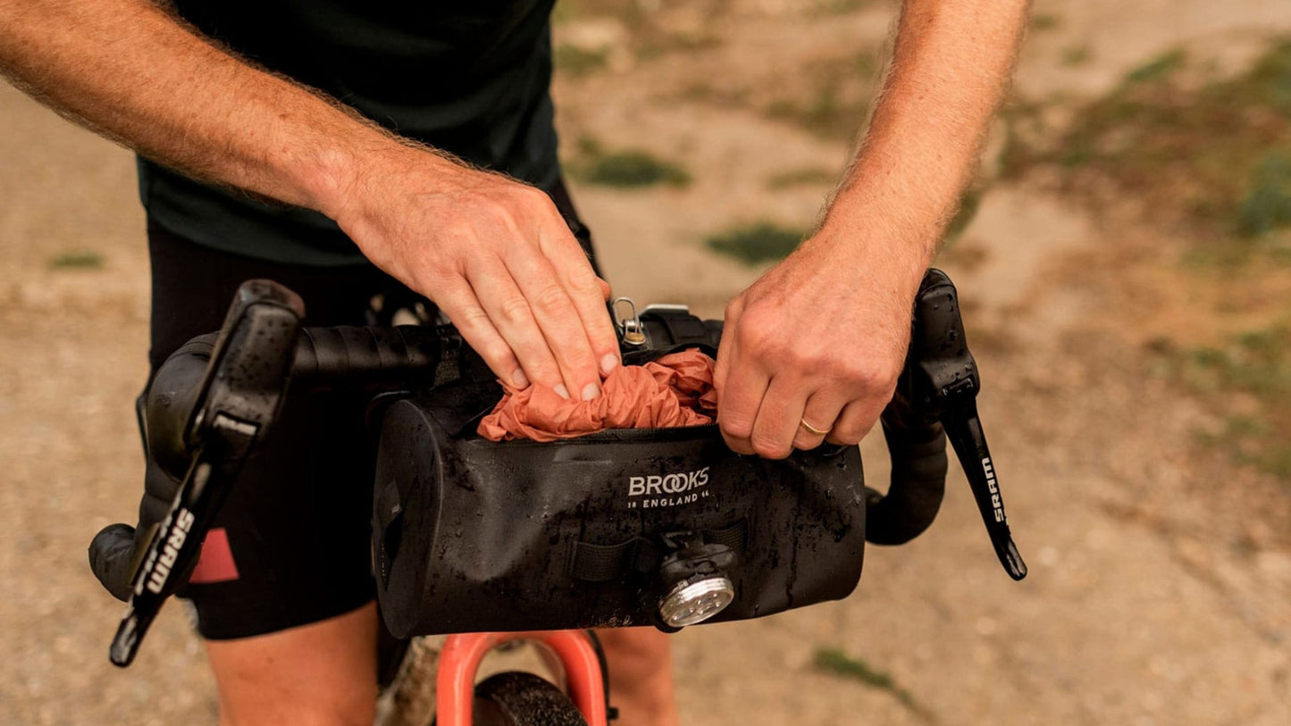 BROOKS SCAPE POUCH 3L styrväska grön