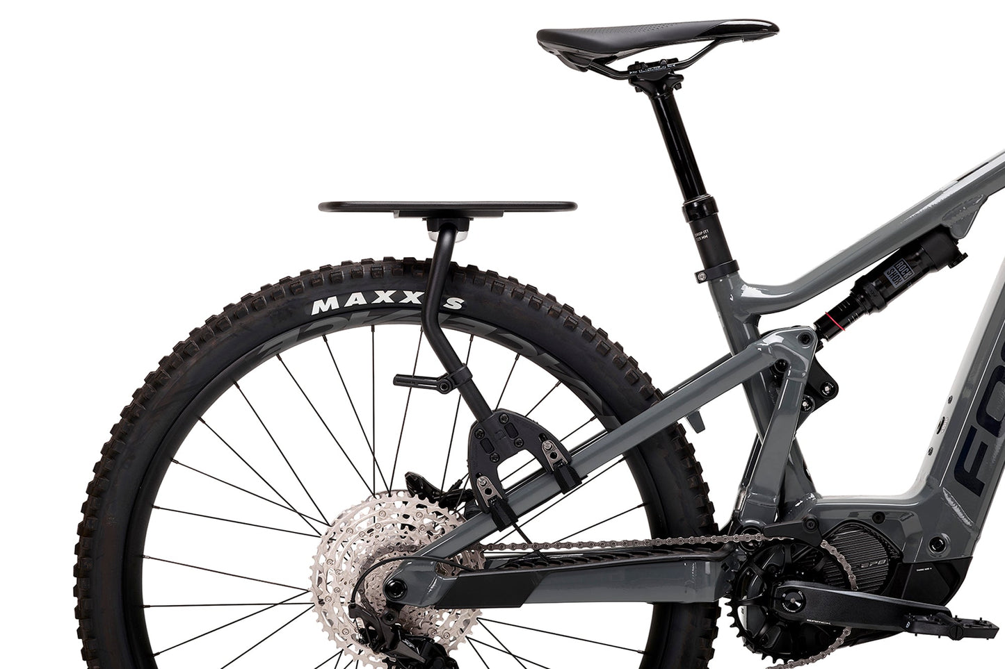 Bakre bagagehylla med universellt stöd för AEROE Spider-väskor