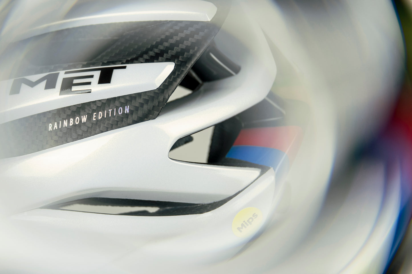 MET TRENTA 3K CARBON LIMITED WORD CHAMPION 2026 Helmet White