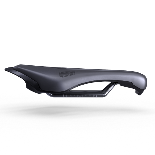 PRO TSA TT/Tri 1.2 STEALTH AERO Sadel 132 mm med skenor i rostfritt stål Svart