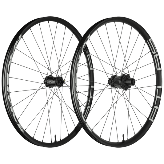 Pair of RACE FACE ATLAS 29'' Wheels 12x150-157mm/20x110mm