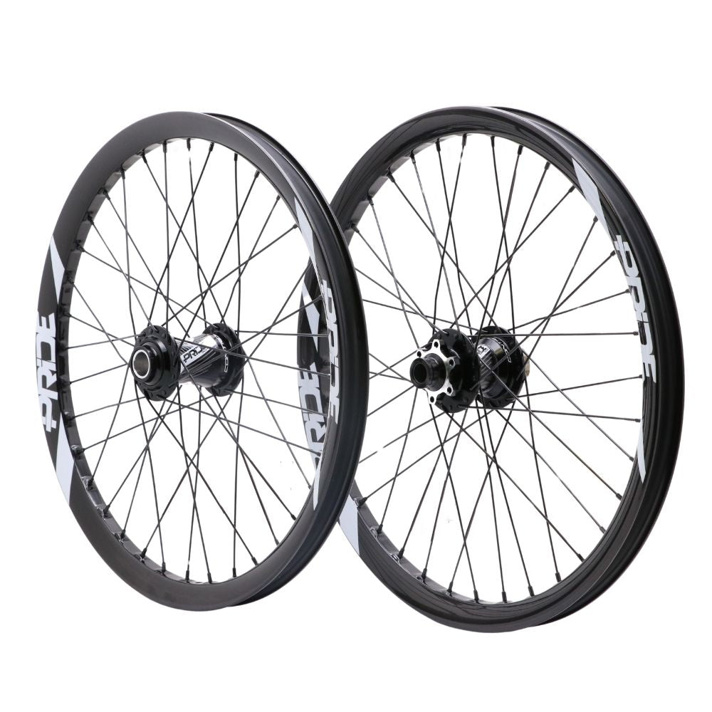 Hjulpar PRIDE 20" (406mm) Kolfiberfälg Wave Gloss White Control V2 Disc Axlar 20/15mm Svart/Vit