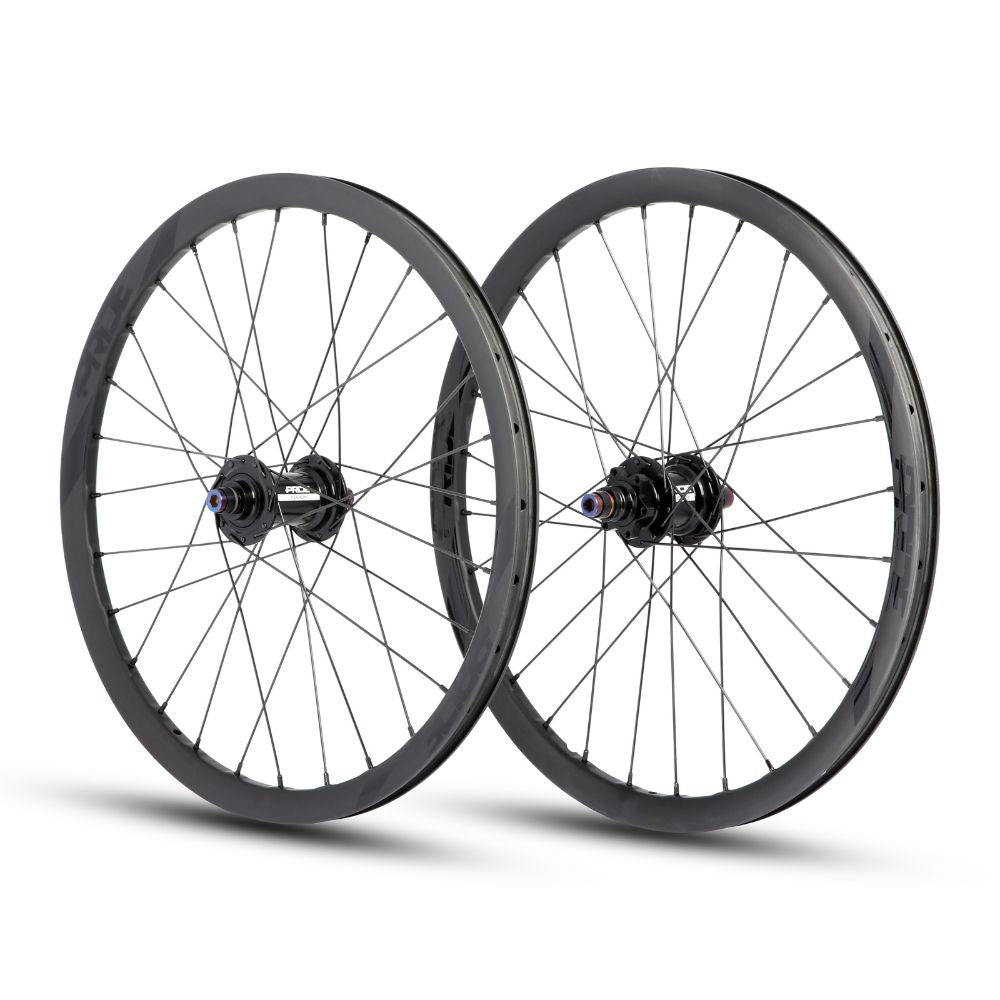 Hjulpar PRIDE 20" (451mm) Kolfiberfälg Wave Matt Svart Fusion Disc Axlar 10/10mm Svart