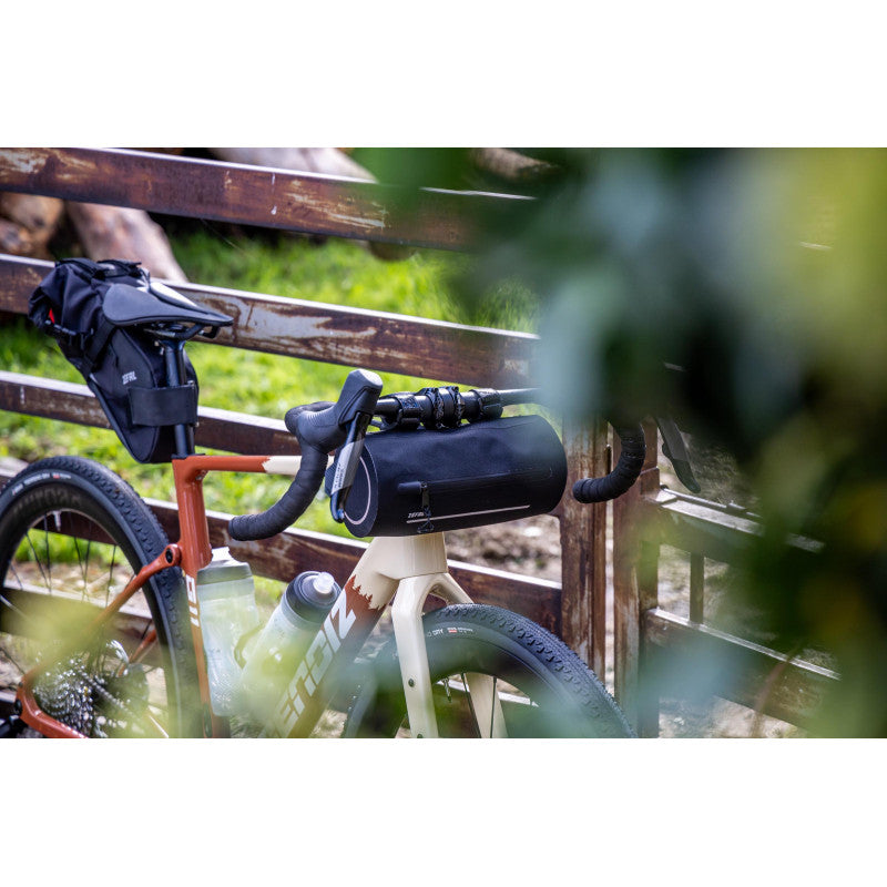 ZEFAL Z-ADVENTURE AERO F2 2,5L styrväska Svart